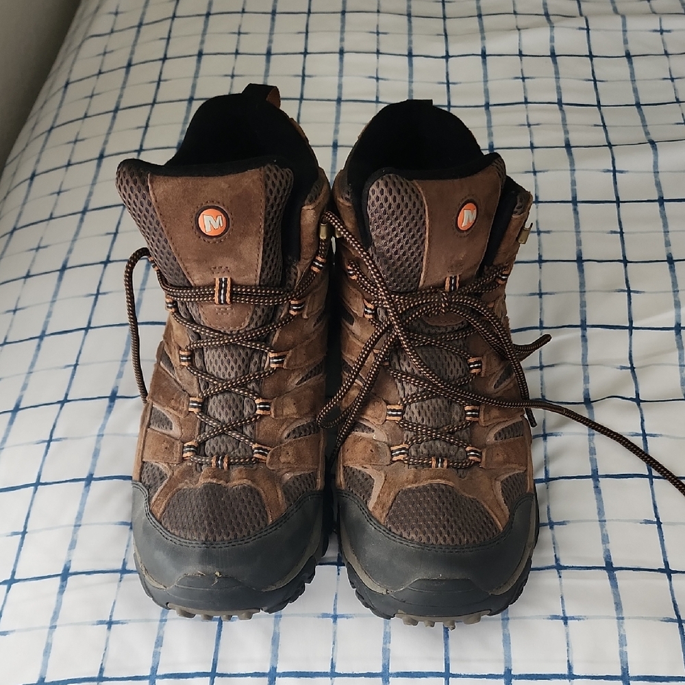 Merrell Mids Men’s Brown and Black Hiking Boots, Size 11.5
